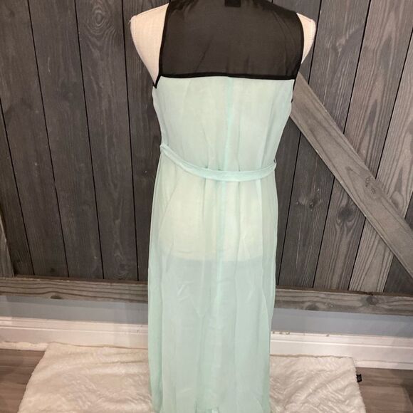 #230 Sheer top - Picture 3 of 3